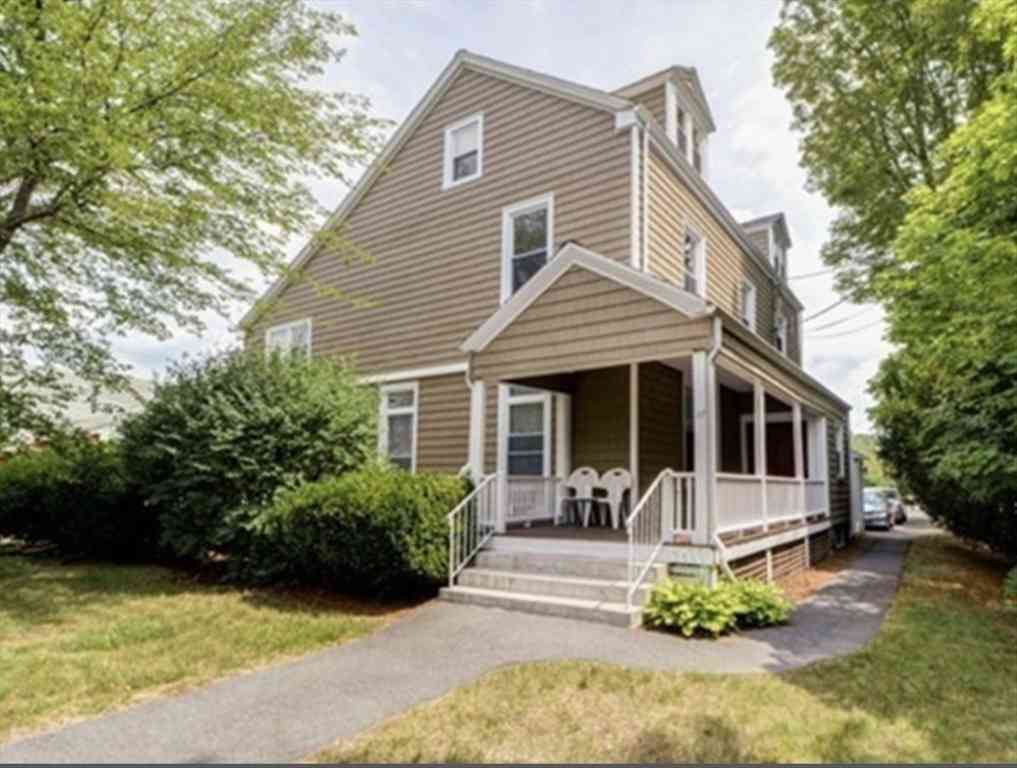 Condo For Rent - 37 Walnut Place #3<br/> Newton, MA 02460