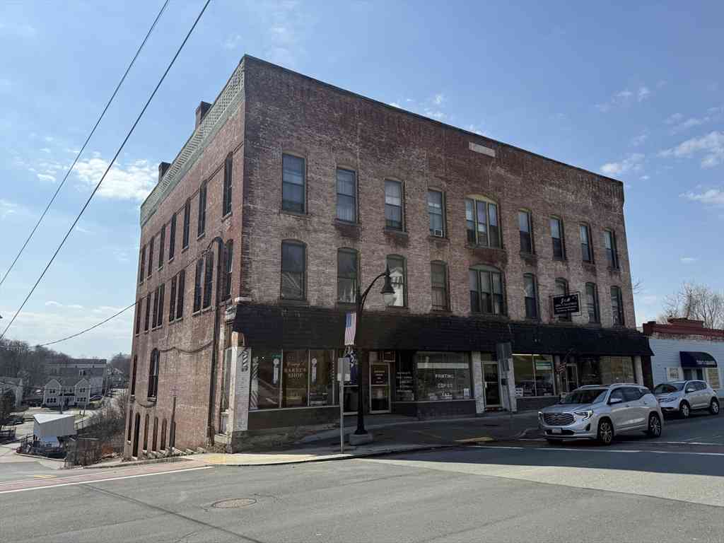 Homes For Rent - 106 Main St<br/> Spencer, MA 01562