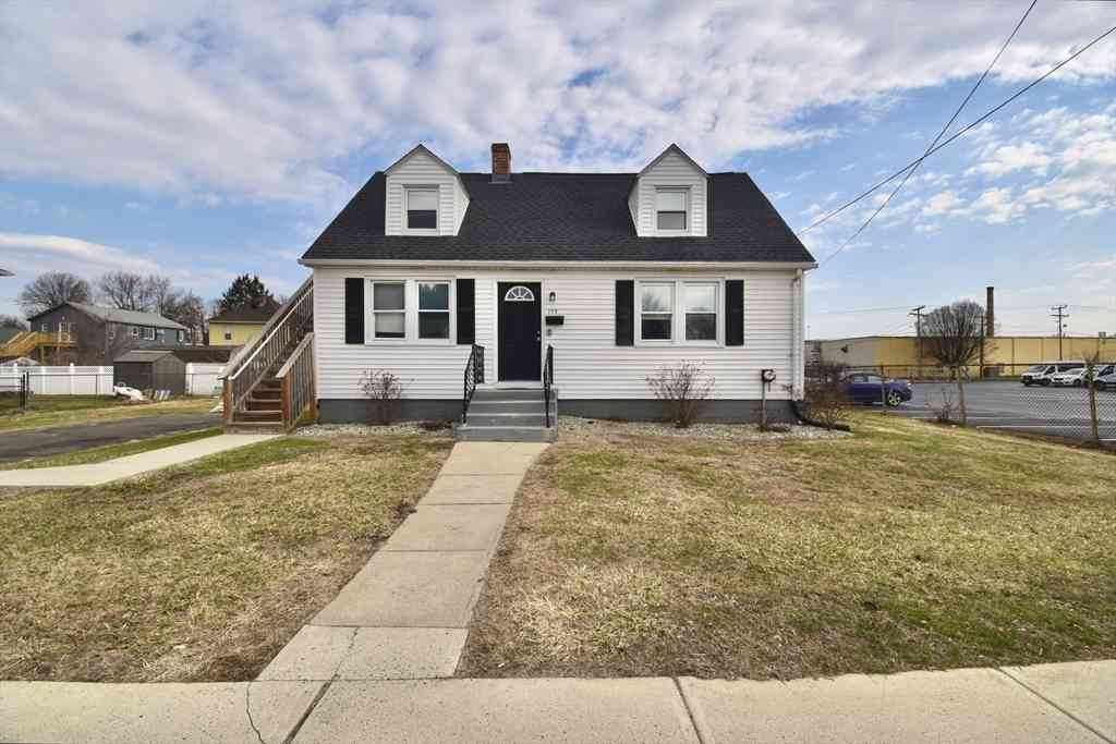 Homes For Rent - 153 Bosworth St #1<br/> West Springfield, MA 01089