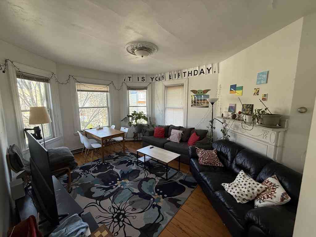 Apartment For Rent - 268 Broadway #2<br/> Cambridge, MA 02139