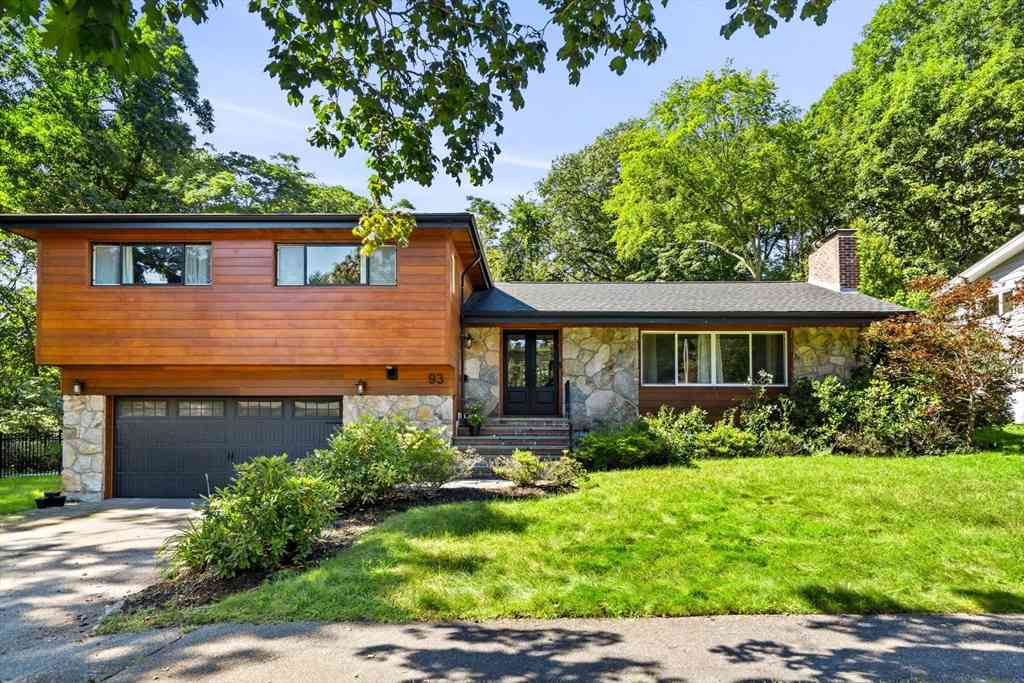 Homes For Rent - 93 Woodcliff Rd<br/> Brookline, MA 02467