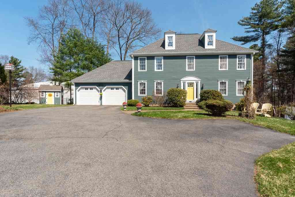Homes For Sale - 11 Patriot Dr<br/> Worcester County, Northborough, MA 01532