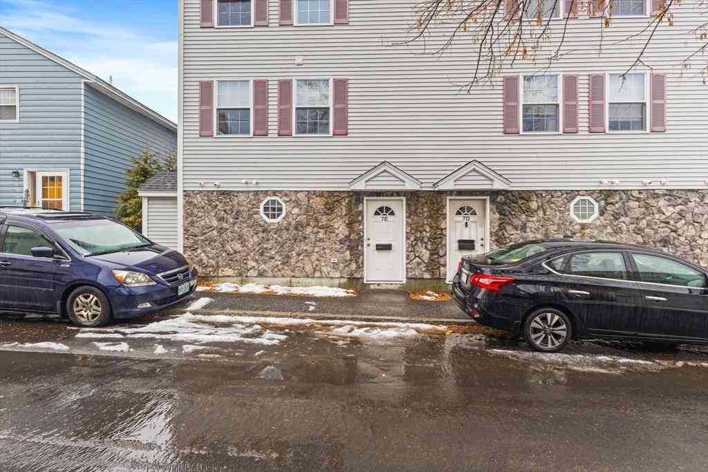 Condo For Rent - 7 Butler Ave #5<br/> Lowell, MA 01852