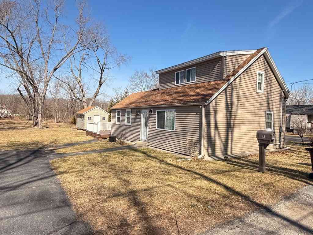 Homes For Rent - 7 Southbridge St Ct<br/> Auburn, MA 01501