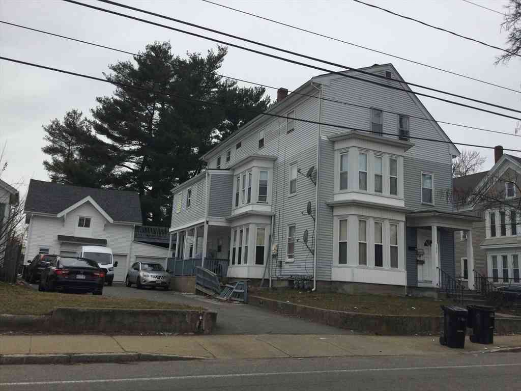 Homes For Rent - 1027 Warren Ave<br/> Brockton, MA 02301