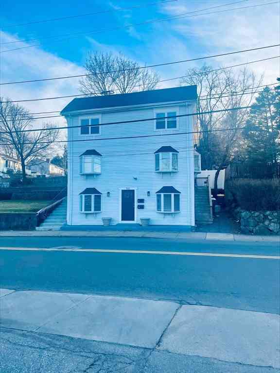 Apartment For Rent - 50 Main St #3<br/> Woburn, MA 01801