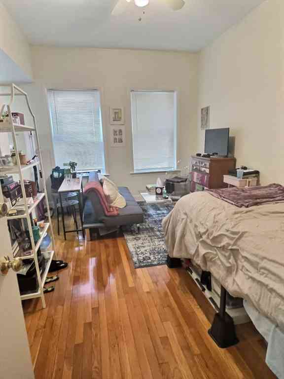 Apartment For Rent - 1482 Beacon #12<br/> Brookline, MA 02446