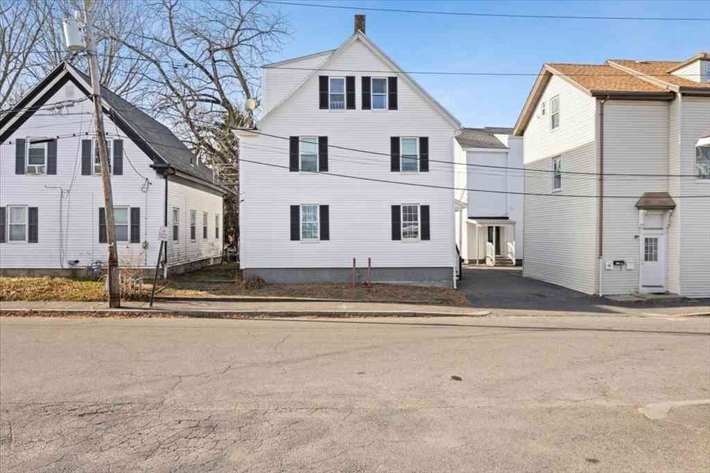 Homes For Rent - 46 Grove St<br/> Taunton, MA 02780