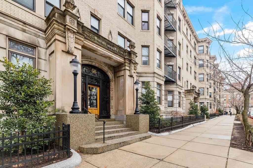 Condo For Rent - 56 Charlesgate E #135<br/> Boston, MA 02215