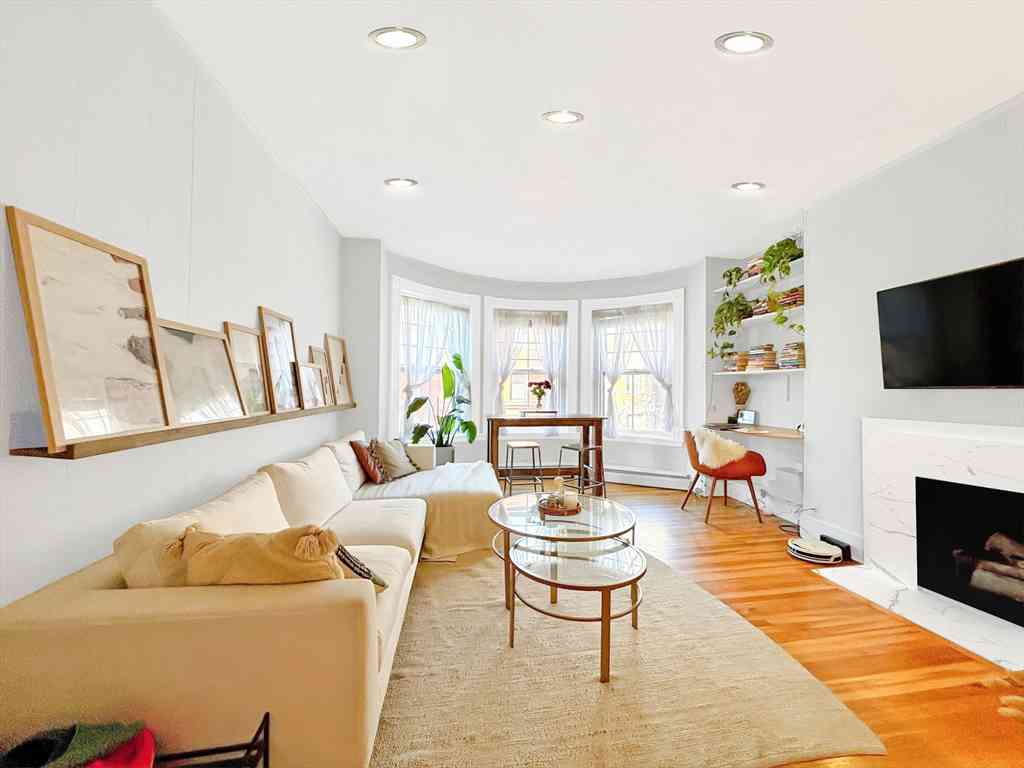 Apartment For Rent - 426 Marlborough Street #5<br/> Boston, MA 02115