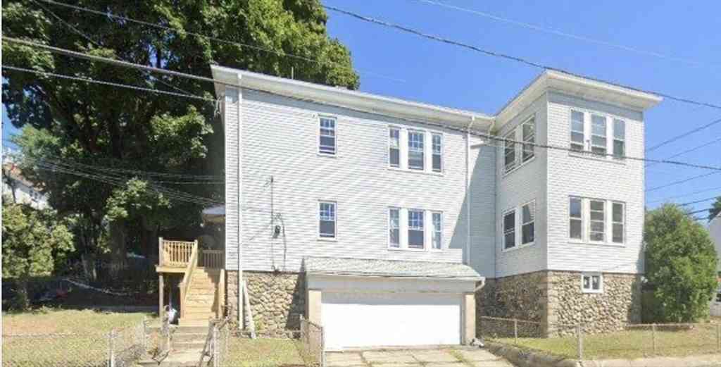 Apartment For Rent - 30 Lawrence St #2<br/> Everett, MA 02149