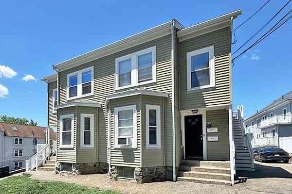 Apartment For Rent - 19 Norumbega Terr #1<br/> Waltham, MA 02453
