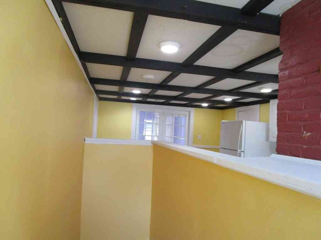Apartment For Rent - 216 Irving Street #6<br/> Framingham, MA 01702