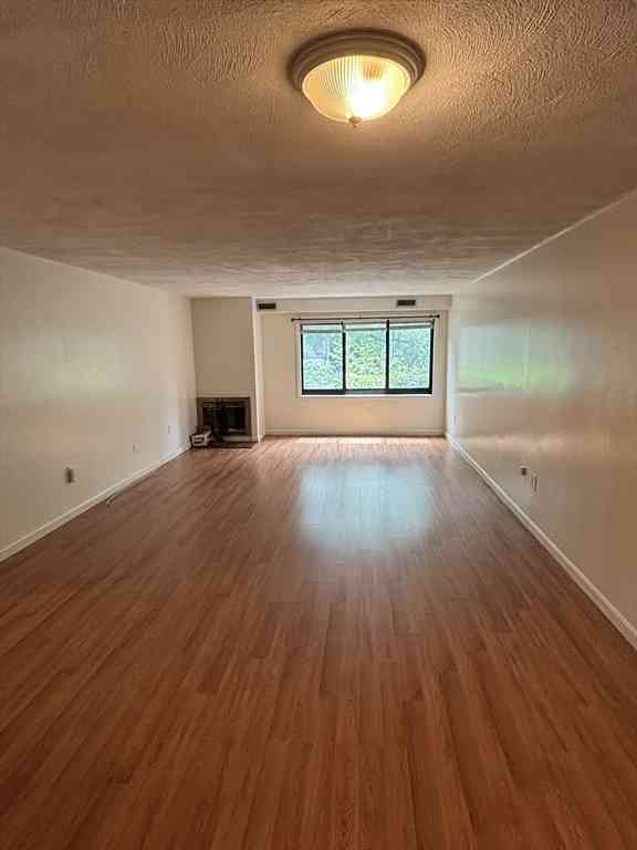 Condo For Rent - 2130 Massachusetts Ave #2D<br/> Cambridge, MA 02140