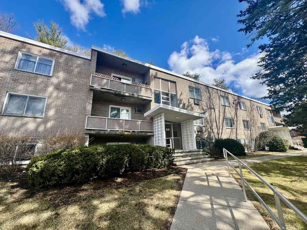Apartment For Rent - 44 Lionel Ave #B<br/> Waltham, MA 02452