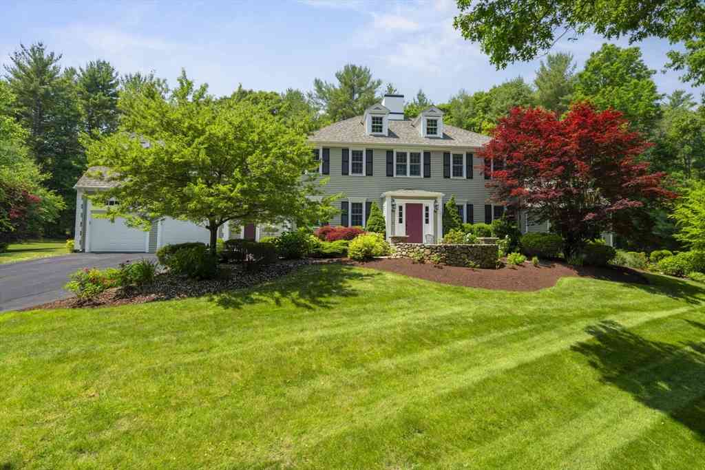 Homes For Sale - 10 S Pasture Ln<br/> Plymouth County, Duxbury, MA 02332
