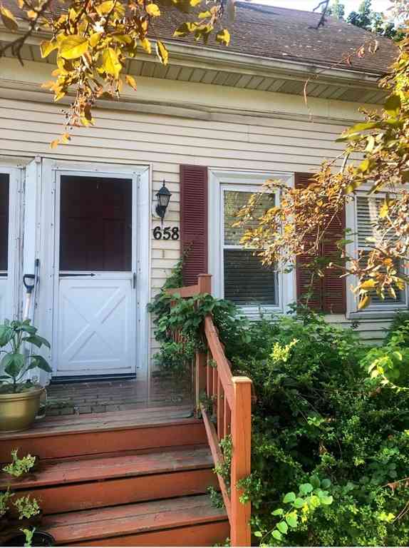Homes For Rent - 658 Old West Central St.<br/> Franklin, MA 02038