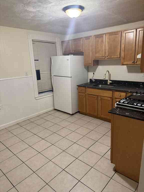 Apartment For Rent - 23 Echo Grove #3<br/> Lynn, MA 01905