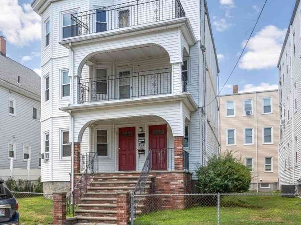 Apartment For Rent - 62 Vernal St #3<br/> Everett, MA 02149