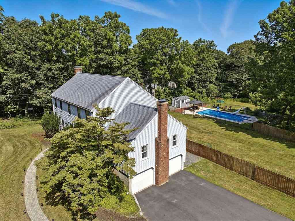 Homes For Sale - 351 Farm Rd<br/> Marlborough, MA 01752