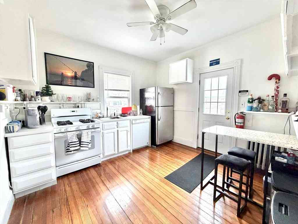Apartment For Rent - 18 Winslow Road #2<br/> Brookline, MA 02446
