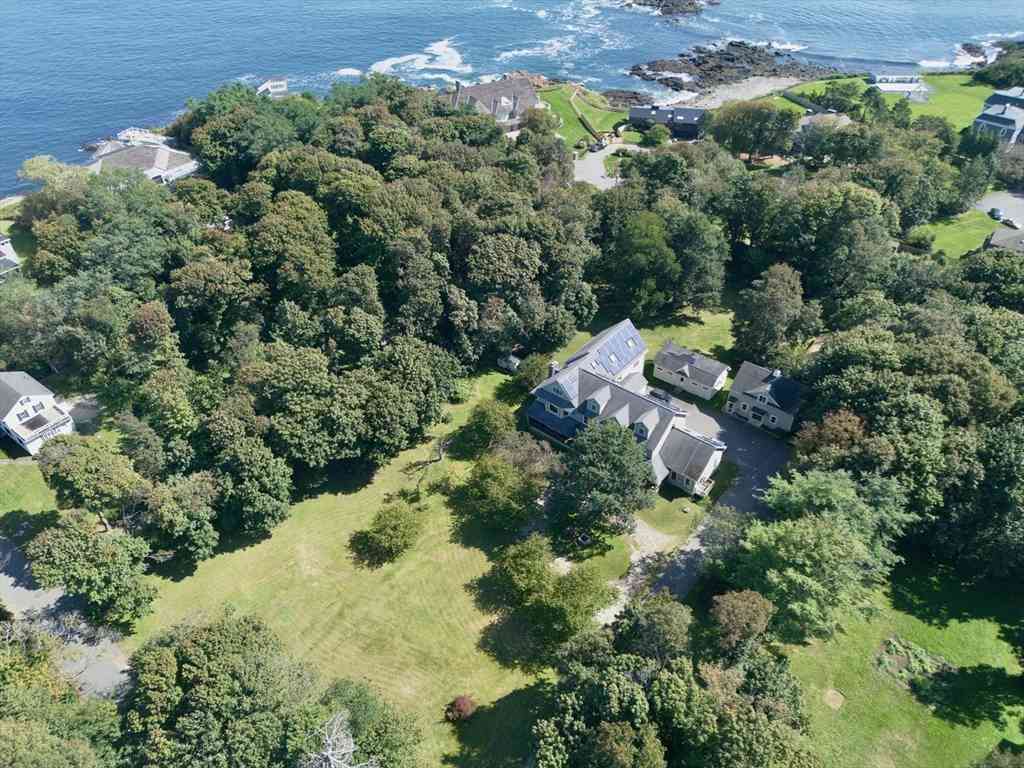 Homes For Rent - 25 Pleasant St<br/> Nahant, MA 01908