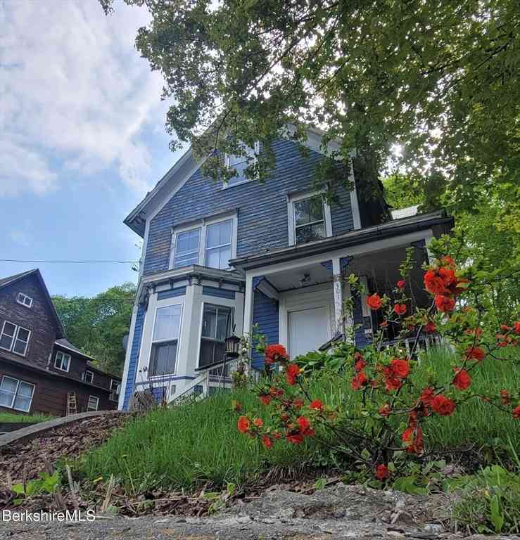 Homes For Rent - 301 Walnut St.<br/> Berkshire County, North Adams, MA 01247