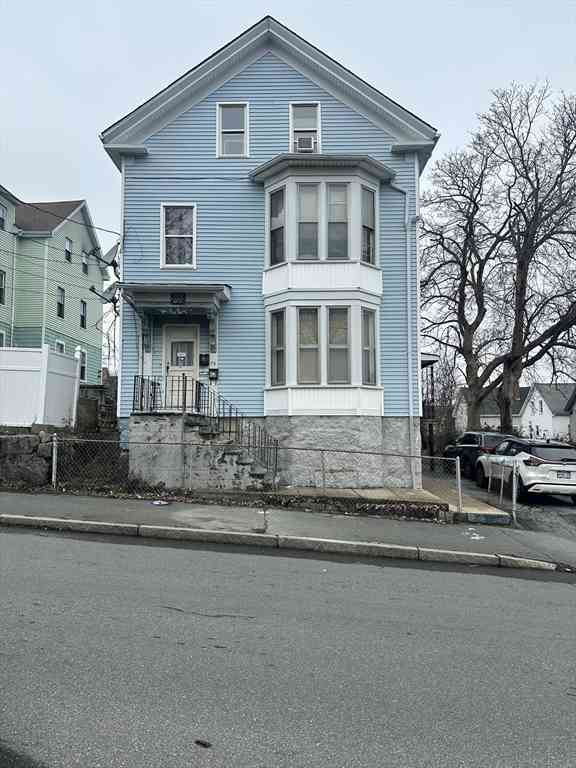 Homes For Rent - 73 Linden<br/> New Bedford, MA 02740