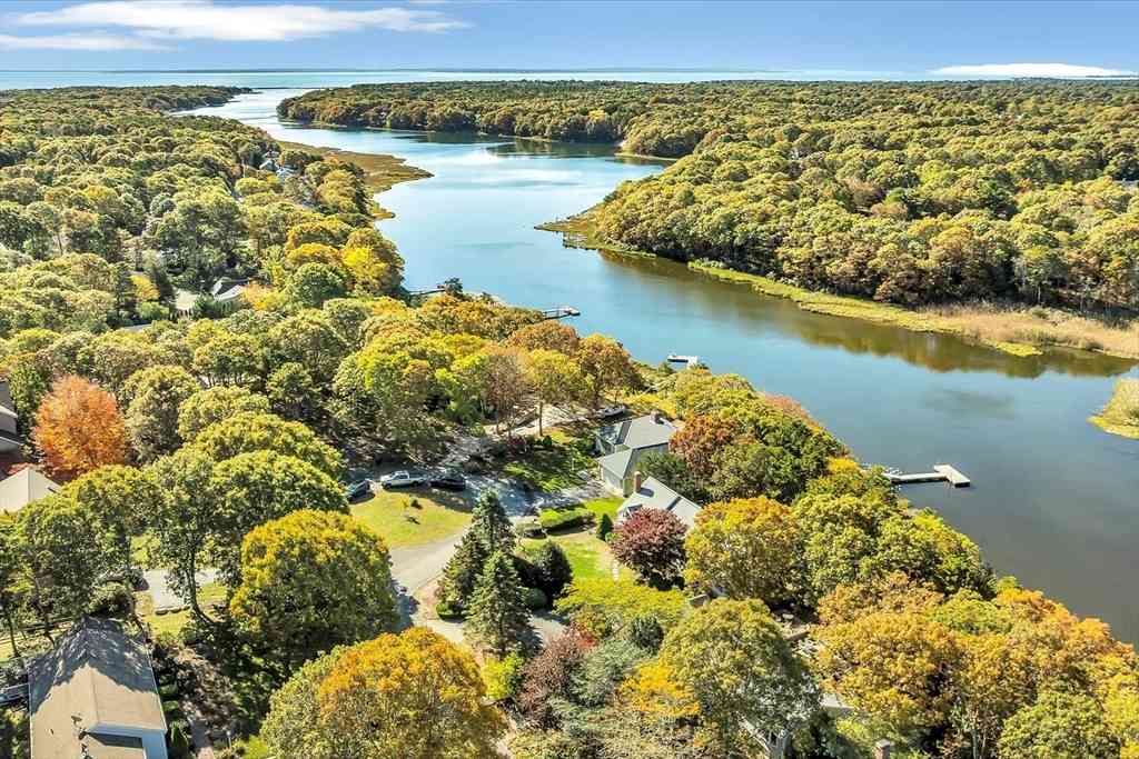 Homes For Sale - 73 Ennsbrook Drive<br/> Barnstable County, Falmouth, MA 02536