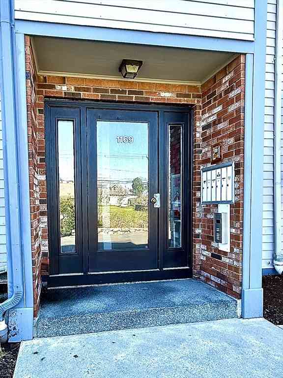 Condo For Sale - 1169 Nantasket Ave #2<br/> Hull, MA 02045
