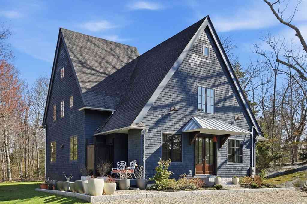 Homes For Sale - 270 Forest Ave<br/> Norfolk County, Cohasset, MA 02025