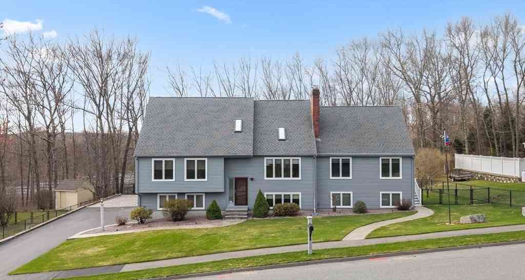 Homes For Sale - 16 Flint Pond Rd<br/> Worcester, MA 01604