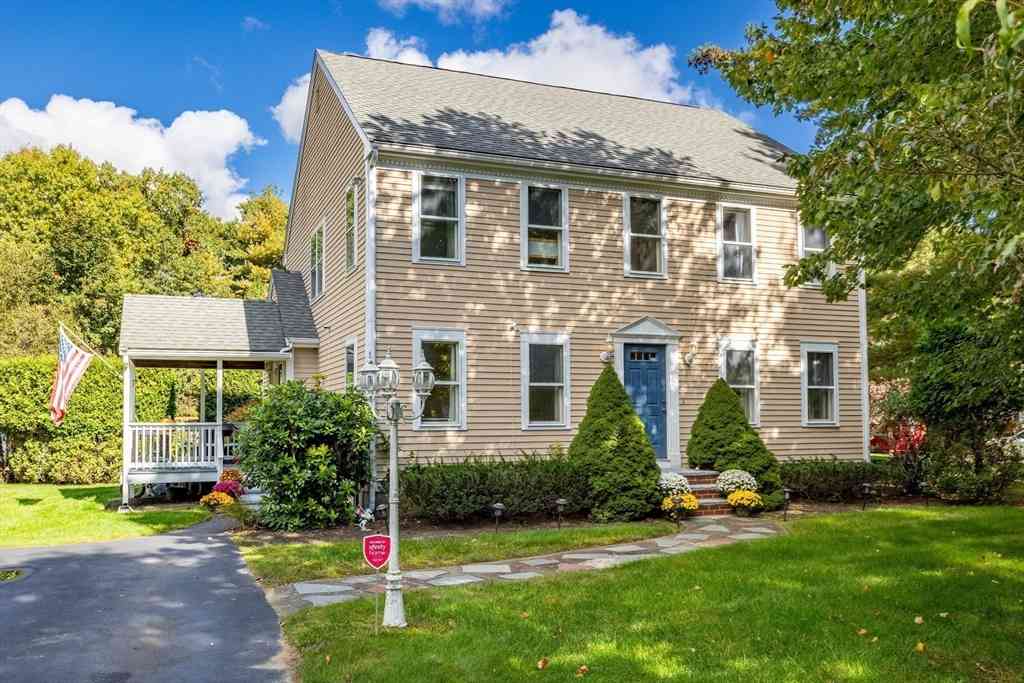 Homes For Sale - 20 Country Farm Rd<br/> Plymouth County, East Bridgewater, MA 02333