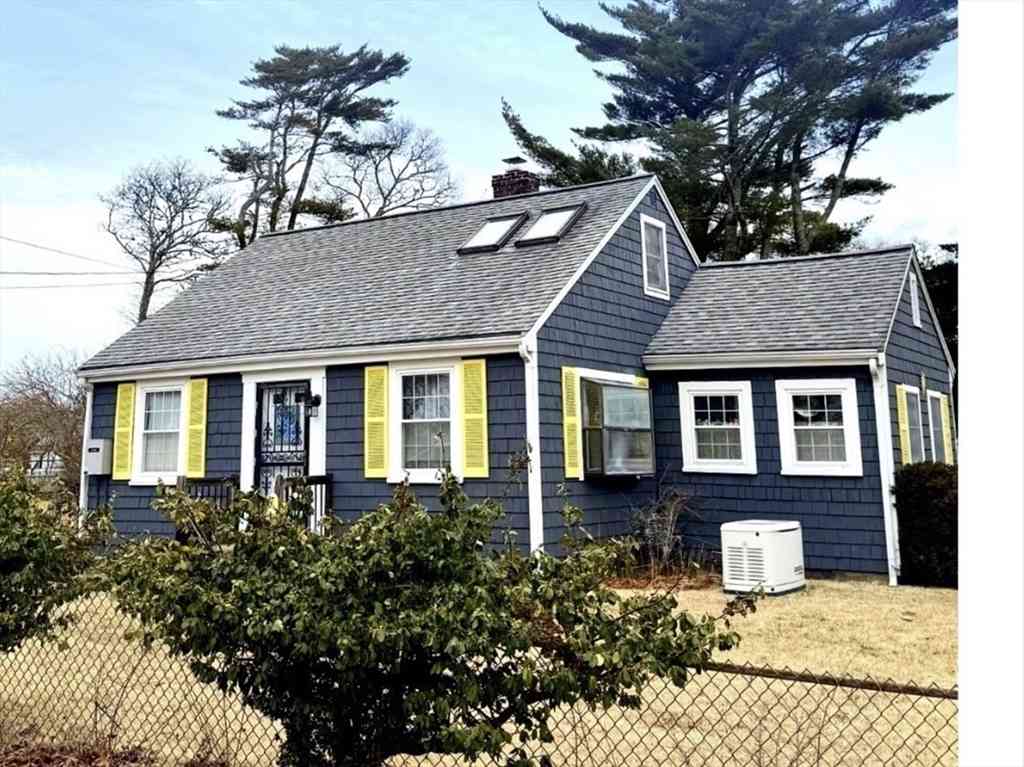 Homes For Sale - 20 Alderberry Road<br/> Barnstable County, Bourne, MA 02532