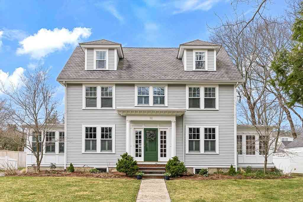 Homes For Sale - 12 Salisbury Street<br/> Winchester, MA 01890