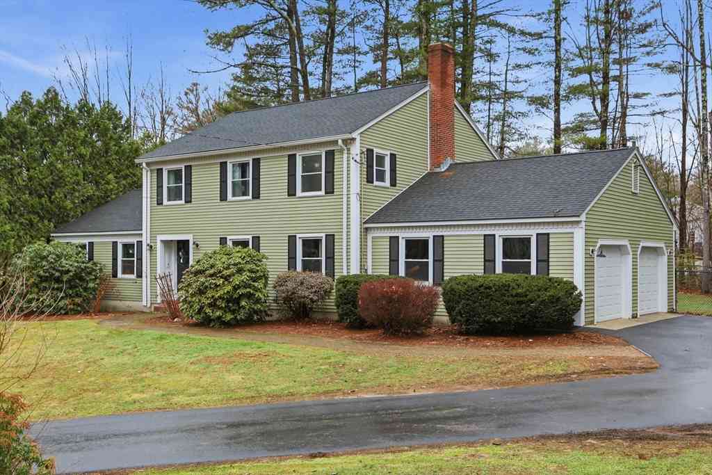 Homes For Sale - 165 Townsend St<br/> Middlesex County, Pepperell, MA 01463