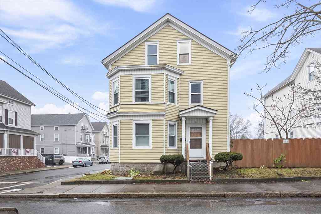 Apartment For Rent - 93 Warren Street #1<br/> Fall River, MA 02720
