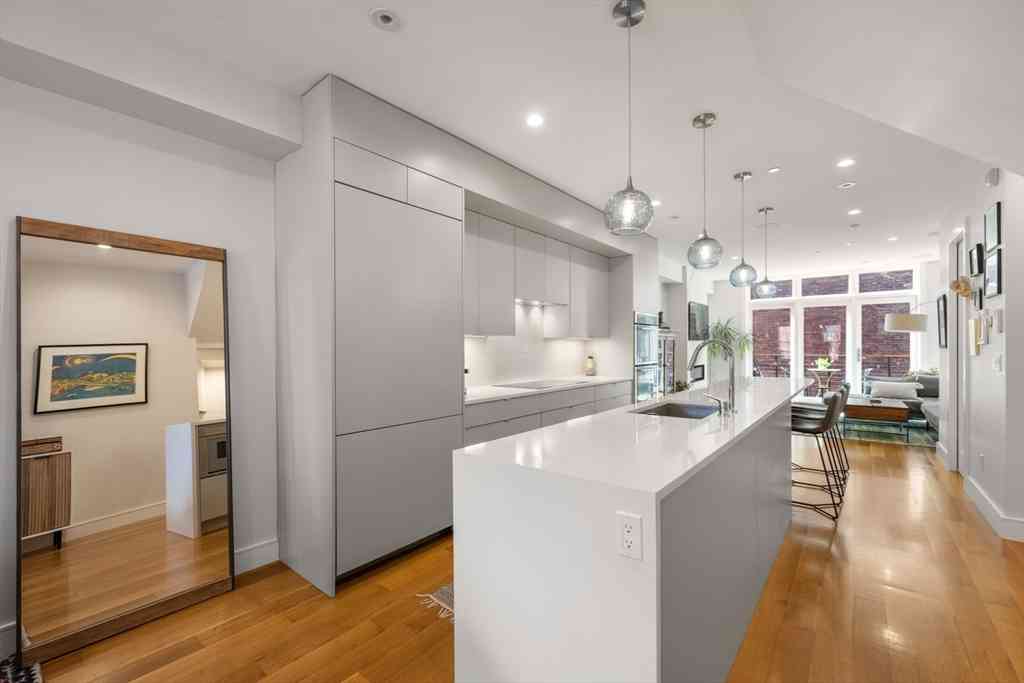 Condo For Sale - 46 Clarendon Street #1<br/> Boston, MA 02116