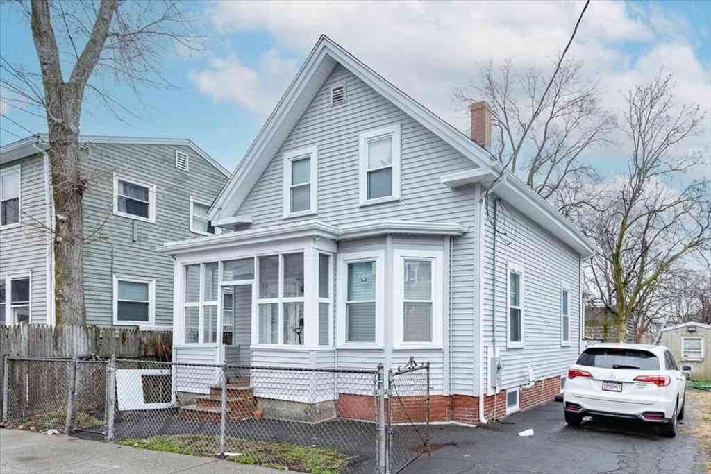 Homes For Sale - 10 High Rock St<br/> Lynn, MA 01902