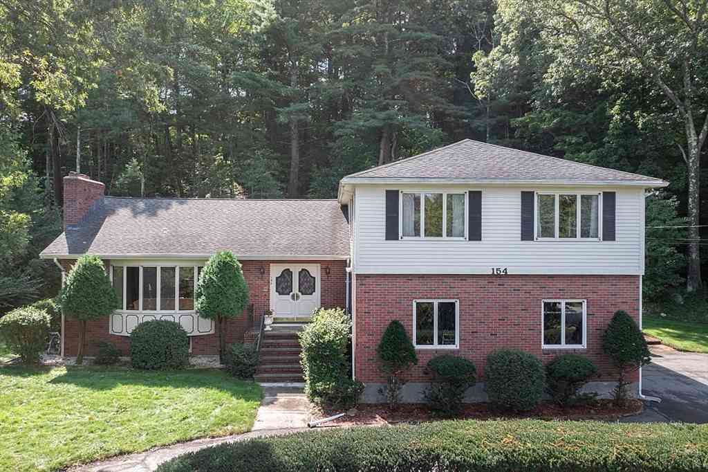 Homes For Sale - 154 Summer St<br/> Middlesex County, Maynard, MA 01754