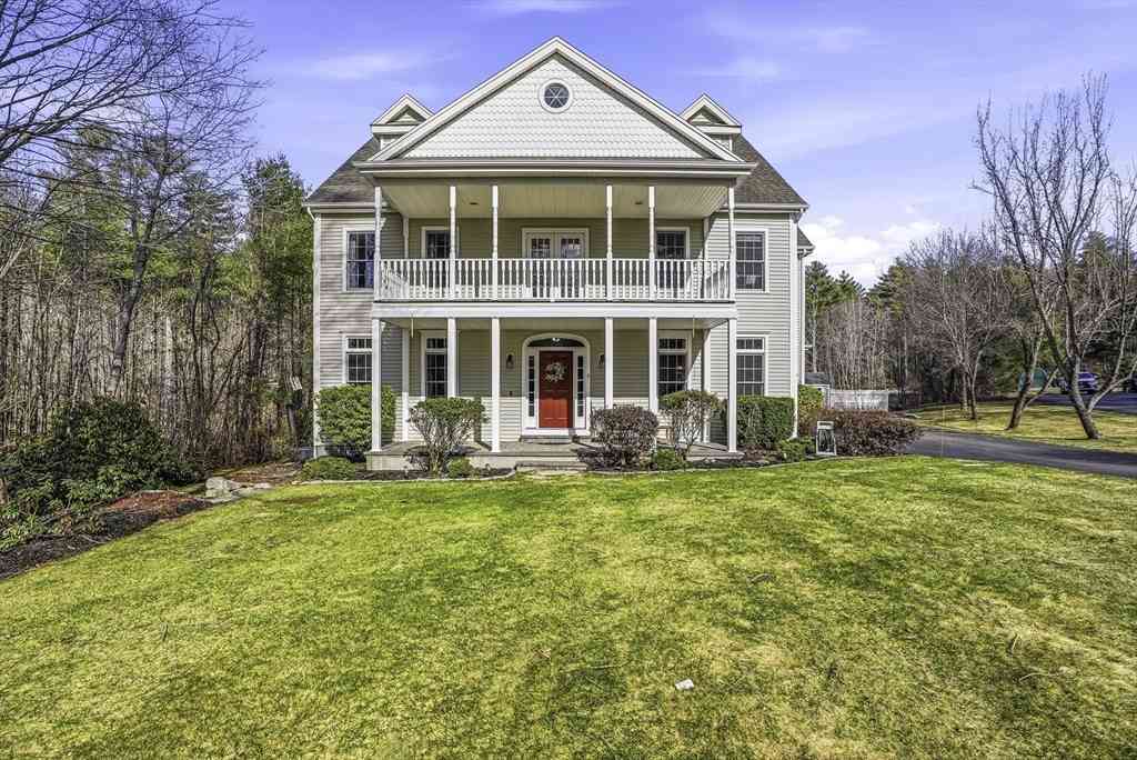 Homes For Sale - 8 Leah Lane<br/> Worcester County, Milford, MA 01757