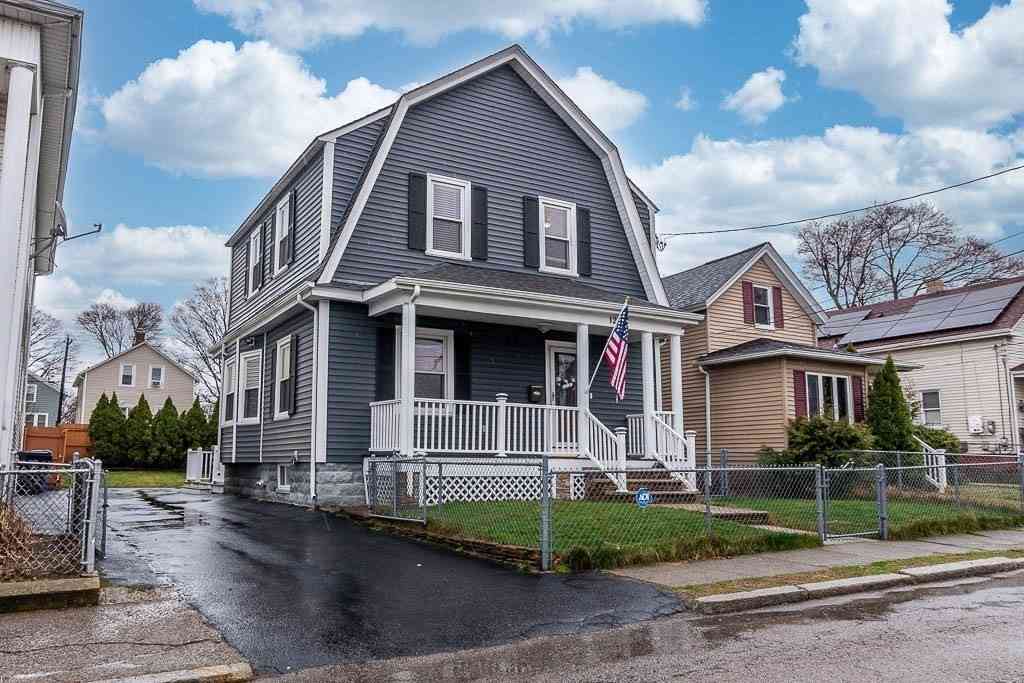 Homes For Sale - 125 Vine St<br/> East Providence, RI 02914