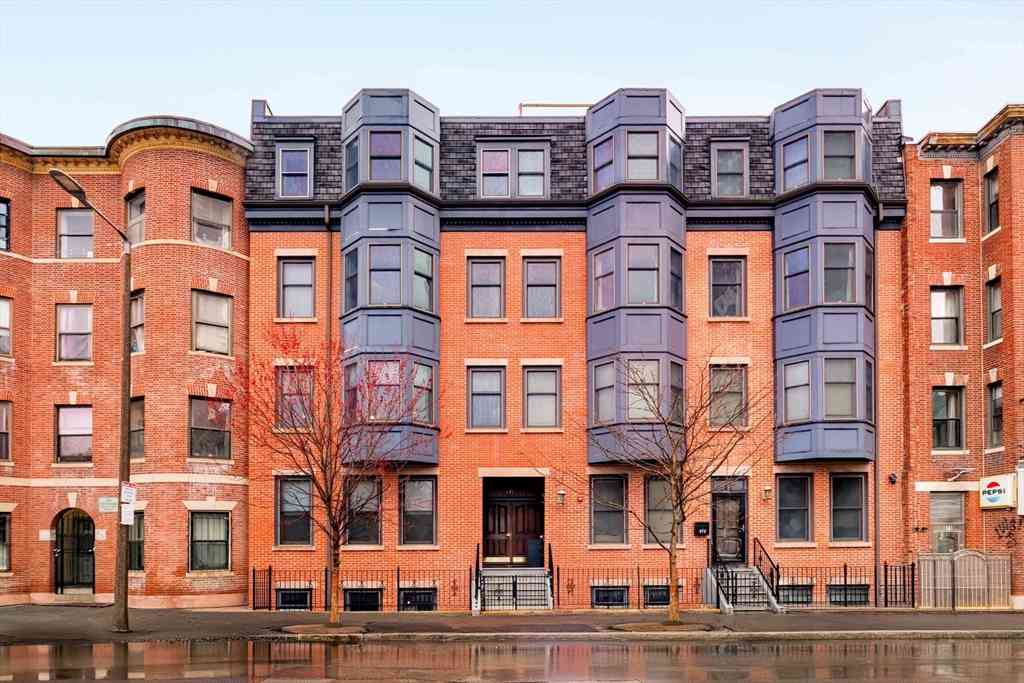 Condo For Sale - 877 Harrison Ave #6<br/> Boston, MA 02118