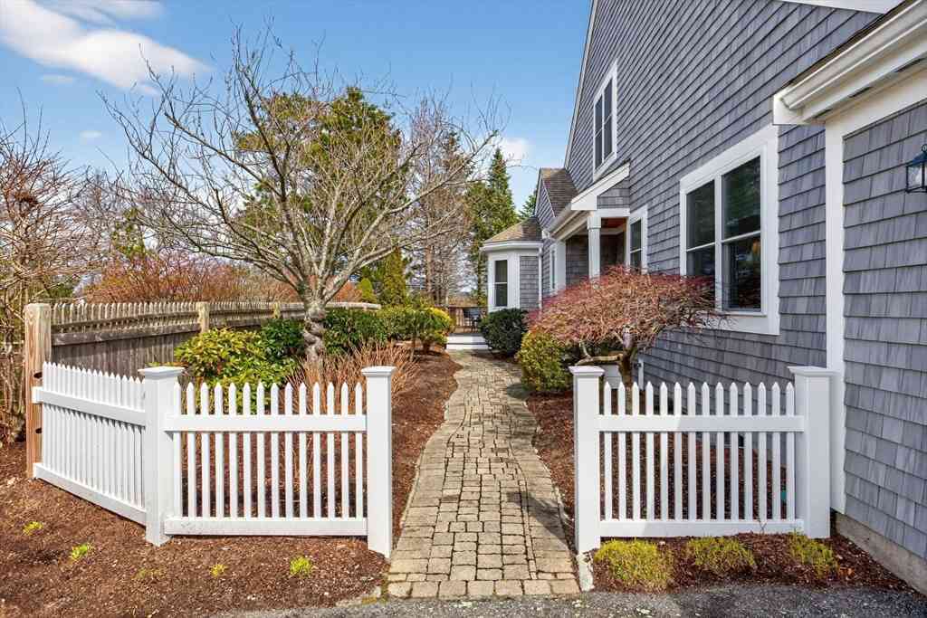 Condo For Sale - 19 Martin Circle #19<br/> Plymouth County, Plymouth, MA 02360