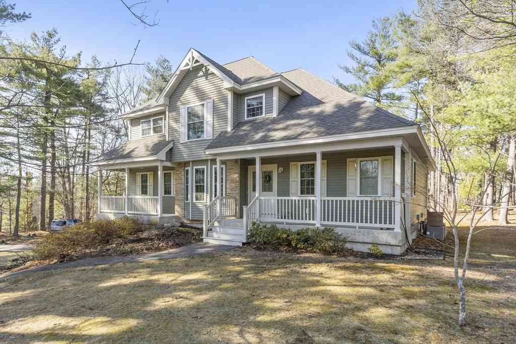 Homes For Sale - 60 Redstone Hill Rd<br/> Worcester County, Sterling, MA 01564