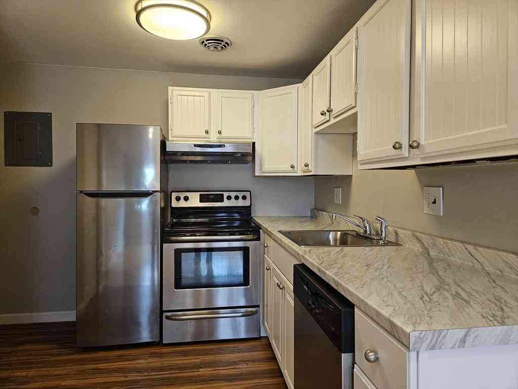 Condo For Rent - 38 Carey Ave #3<br/> Watertown, MA 02472