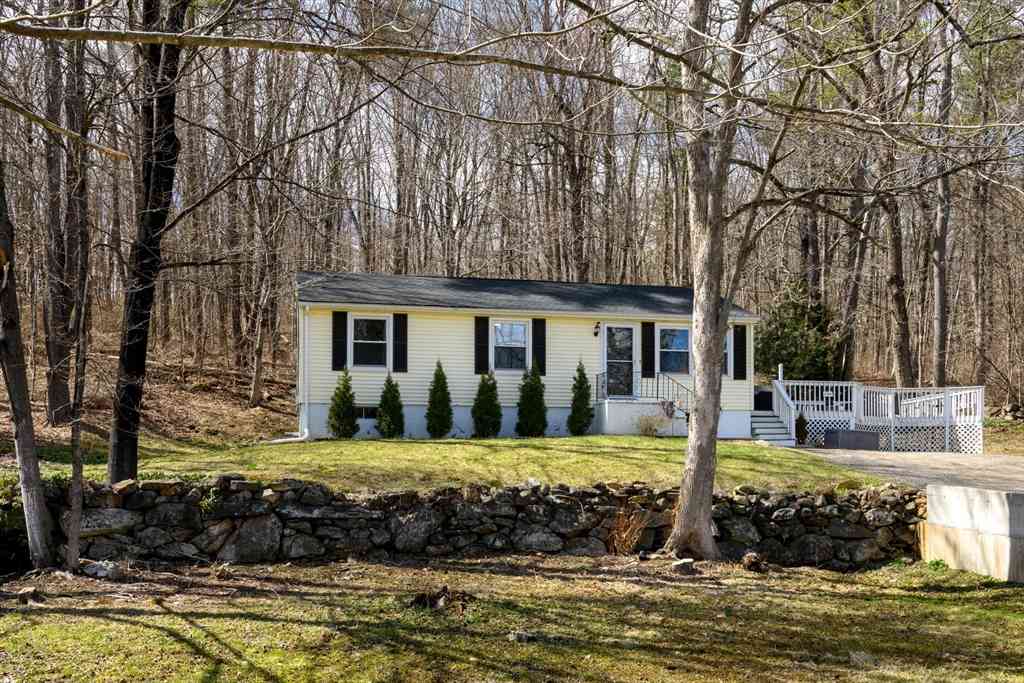 Homes For Sale - 261 School Street N<br/> Worcester County, Barre, MA 01005