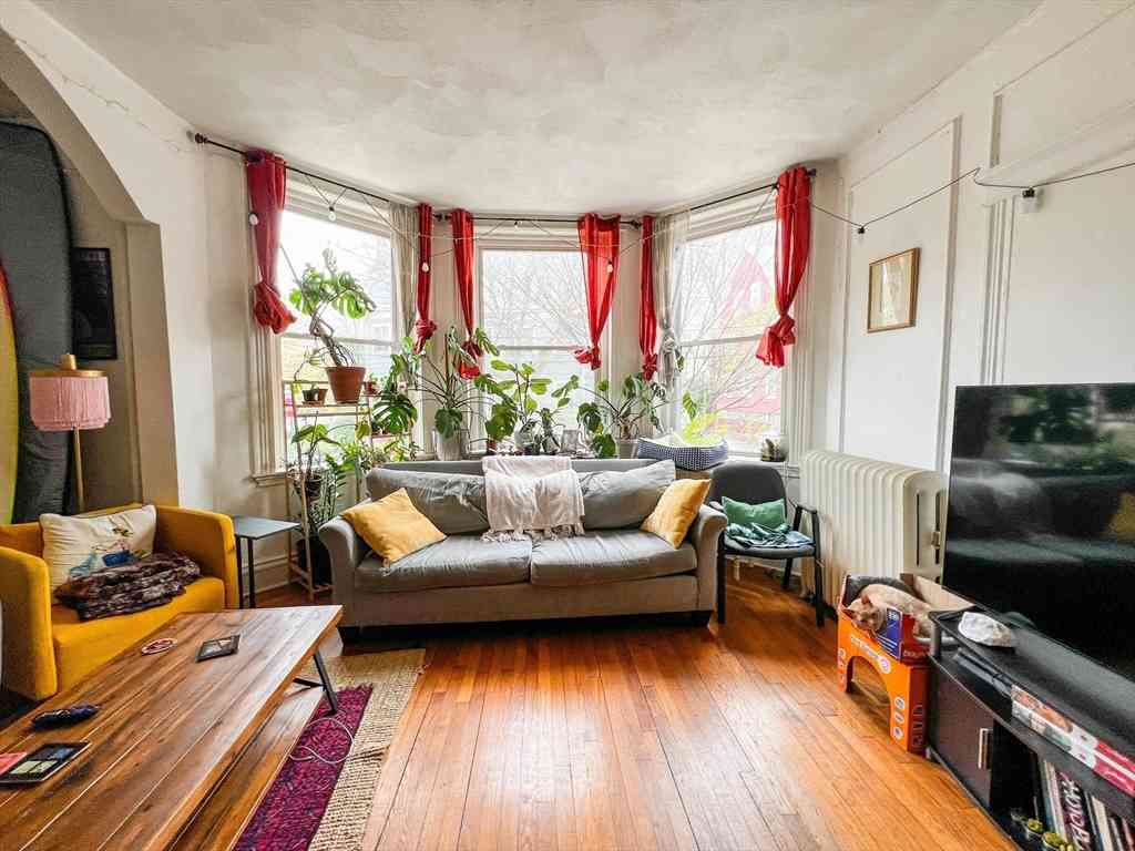 Apartment For Rent - 144 Coolidge Street #1<br/> Brookline, MA 02446