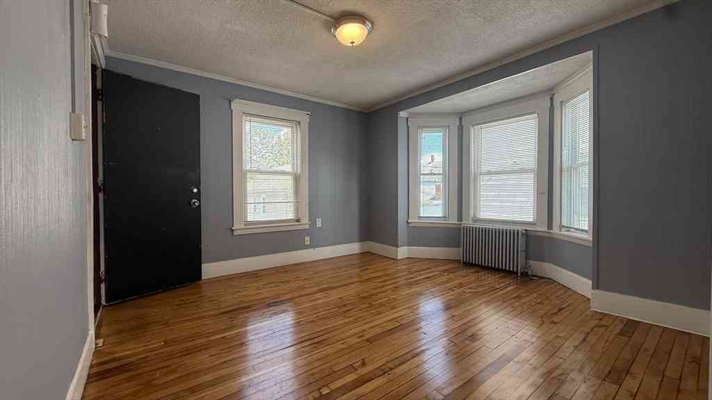 Condo For Rent - 33-35 Upham Street #2<br/> Salem, MA 01970