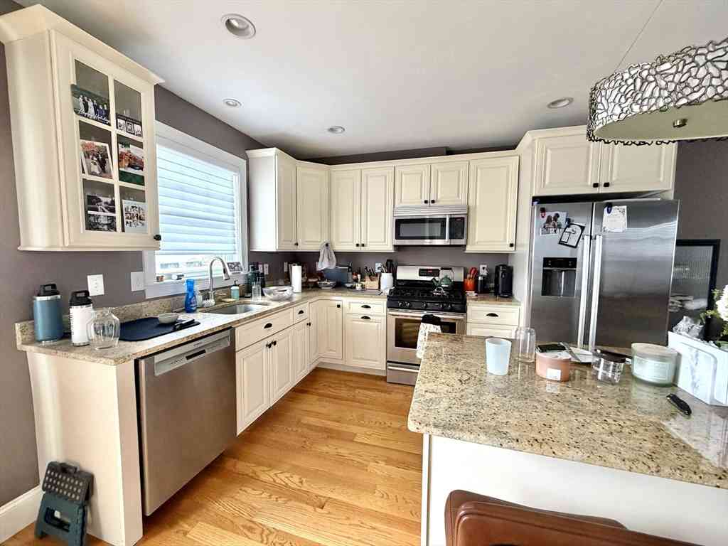 Condo For Rent - 9 Park Street #4<br/> Boston, MA 02122
